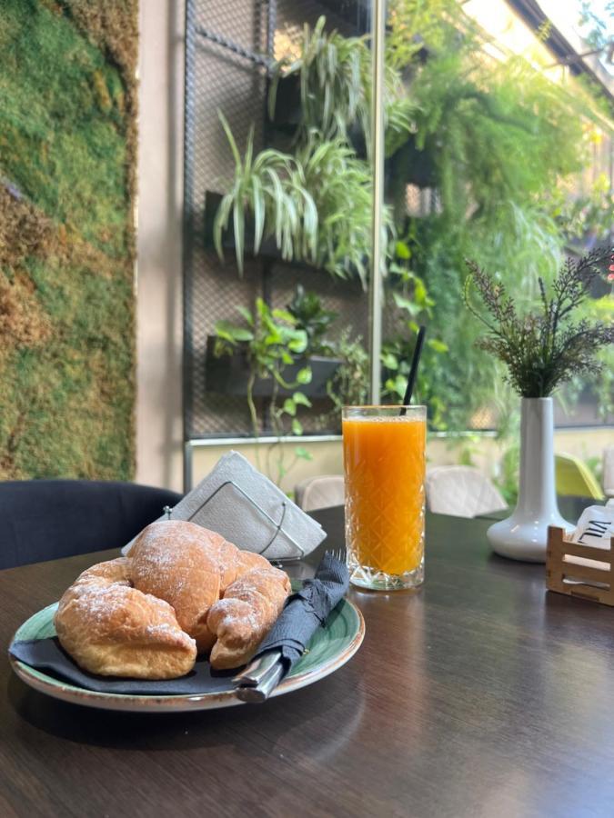 Vila 90 Boutique Hotel ティラナ エクステリア 写真