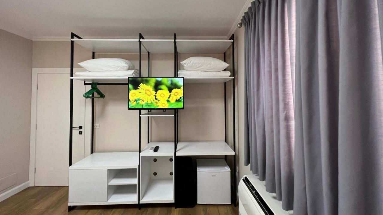 Vila 90 Boutique Hotel ティラナ エクステリア 写真