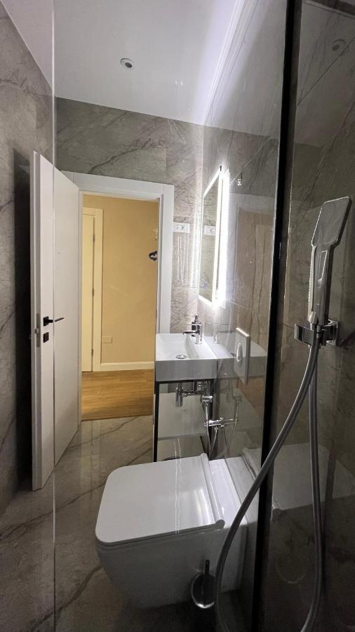 Vila 90 Boutique Hotel ティラナ エクステリア 写真
